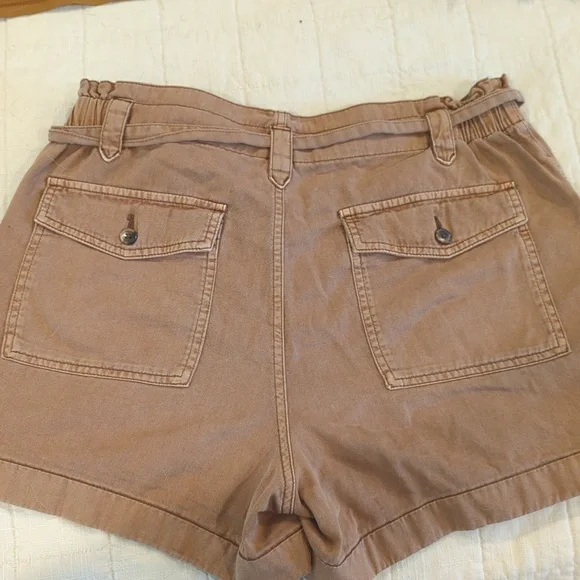 Old Navy cargo shorts - Picture 2 of 6
